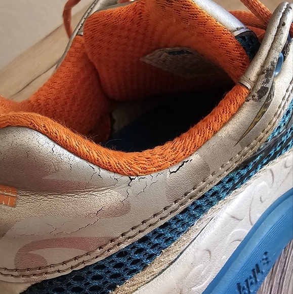 Size 6 - Hoka One One Mafate limited edition - Picture 12 of 13